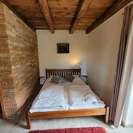 Appartement Chloumek *